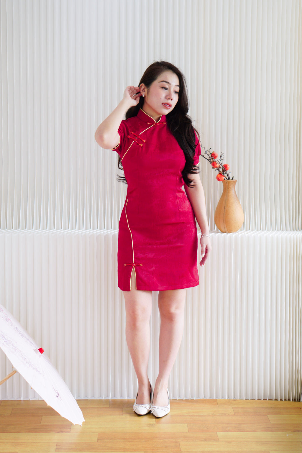 Xiao Ru Puffy Sleeves Mini Cheongsam in Red