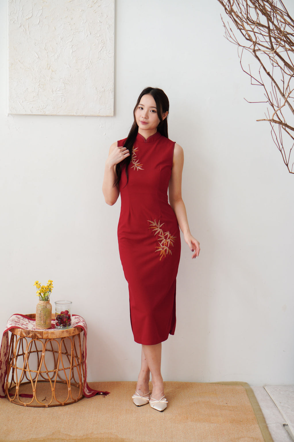 Zhu Rui High Neck Modern Cheongsam in Red