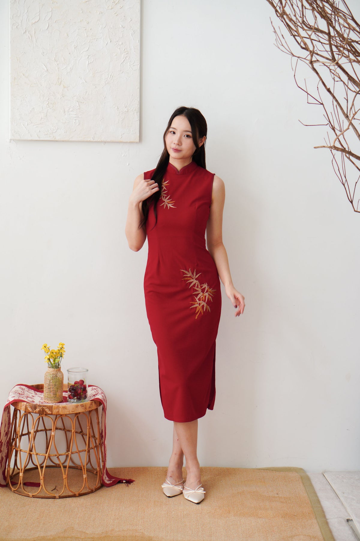 Zhu Rui High Neck Modern Cheongsam in Red