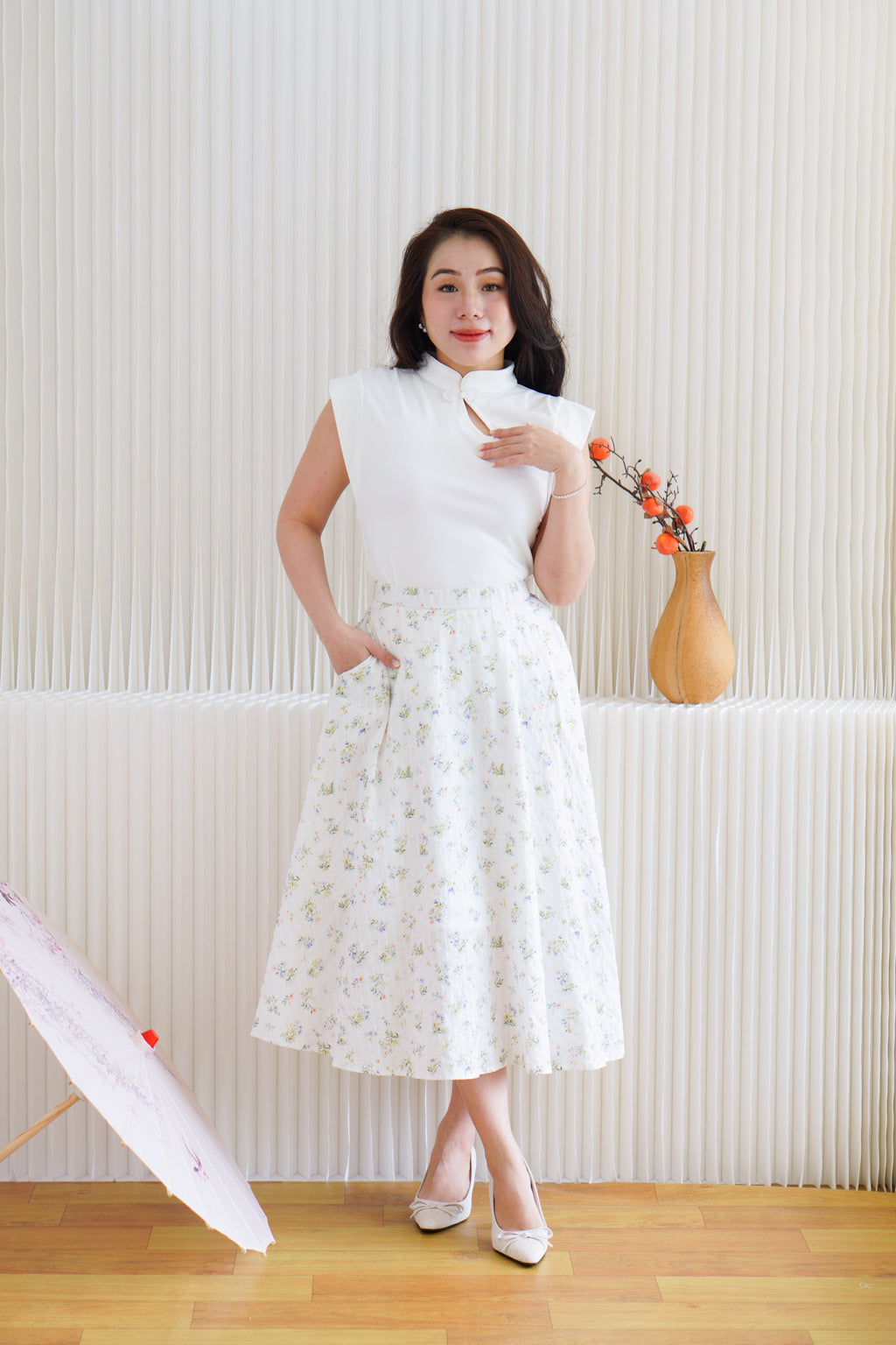 (BACKORDER) Yi Ru Modern Cheongsam Top in White
