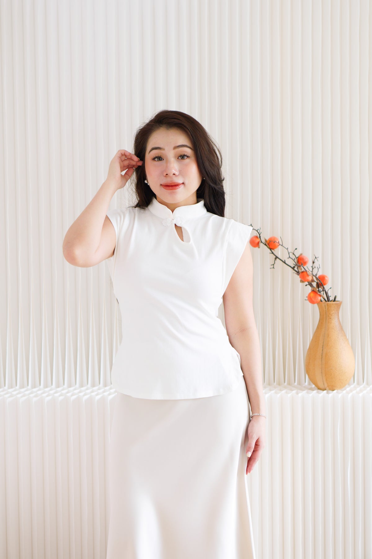 (BACKORDER) Yi Ru Modern Cheongsam Top in White