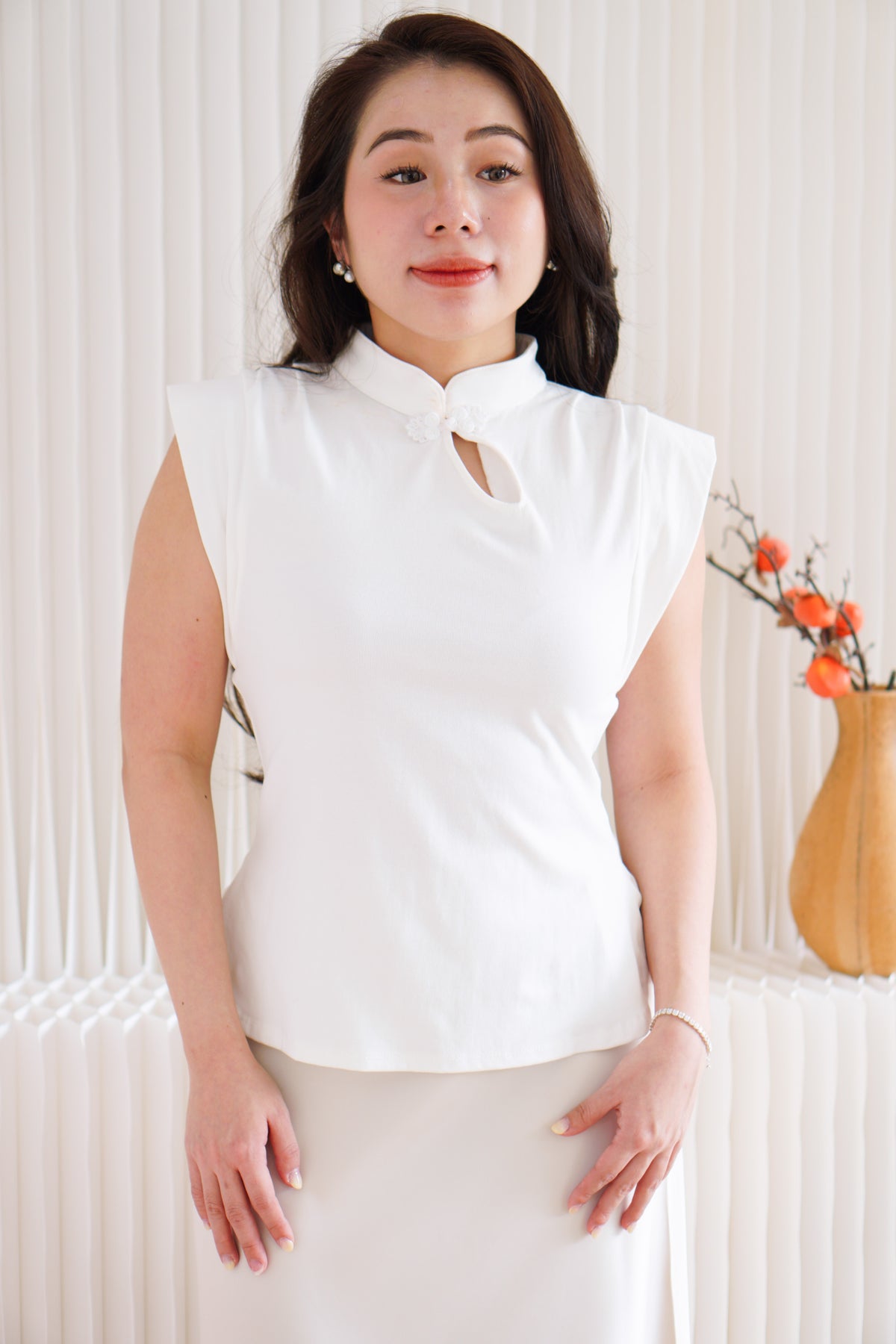 (BACKORDER) Yi Ru Modern Cheongsam Top in White