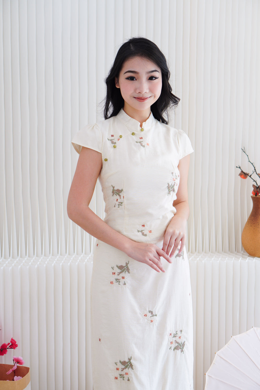 Jing Wen Modern Cheongsam 2 Piece Skirt Set in Cream