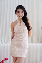 Shi Yao Halter Neck Embossed Jacquard Mini Cheongsam in Light Pink