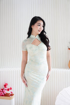 Yun Ya Velvet Embossed Padded Mesh Cheongsam in Cream and Light Green