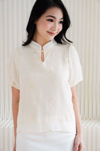 En Puffy Sleeves Cheongsam Top in Cream