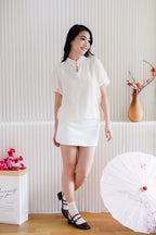 En Puffy Sleeves Cheongsam Top in Cream