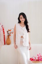 Yu Wen Floral Scallop Edge Cheongsam Vest Top in Light Pink