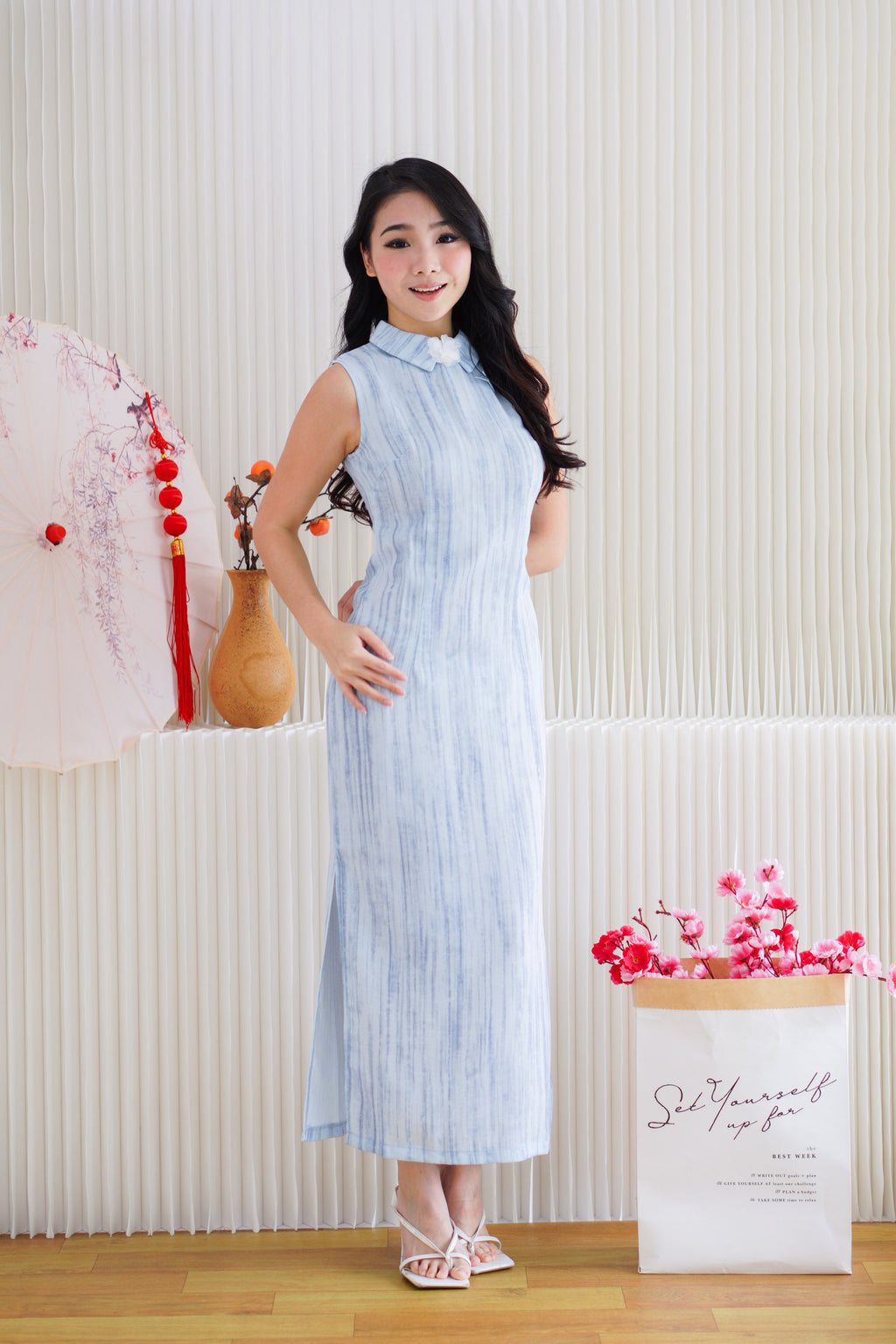 Hai Lan High Neck Modern Collar Maxi Cheongsam in Blue