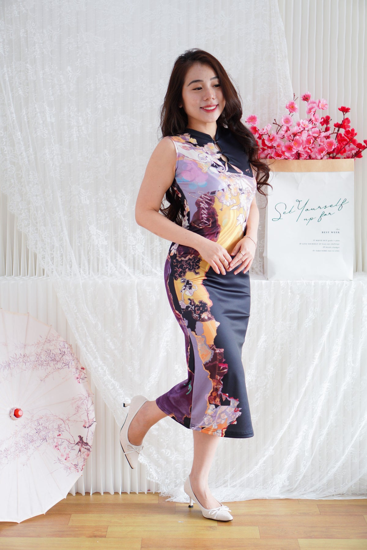2.0 Ai Wei Floral Modern Cheongsam in Black