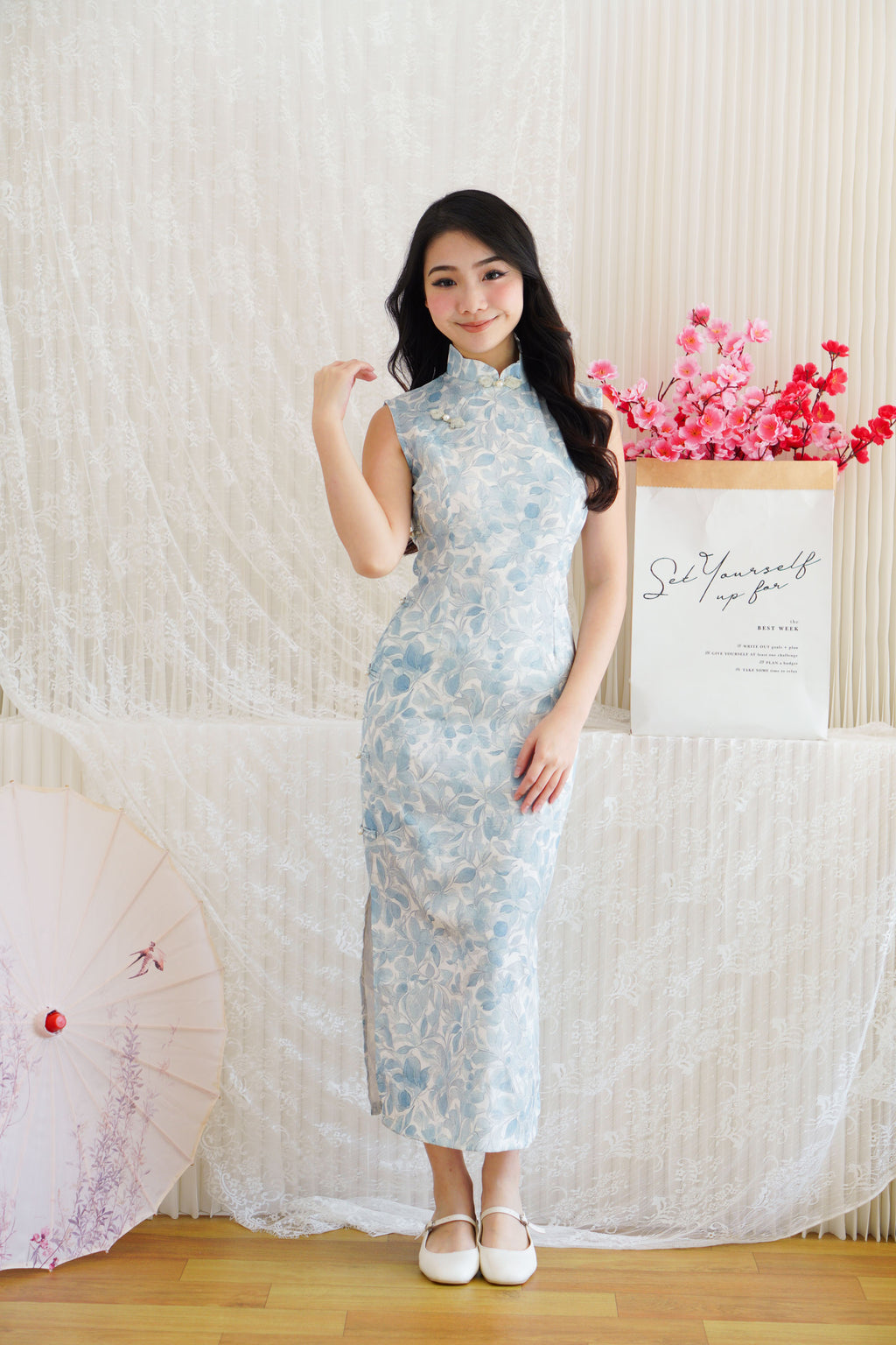 An Yao Floral High Neck Sleeveless Cheongsam in Blue