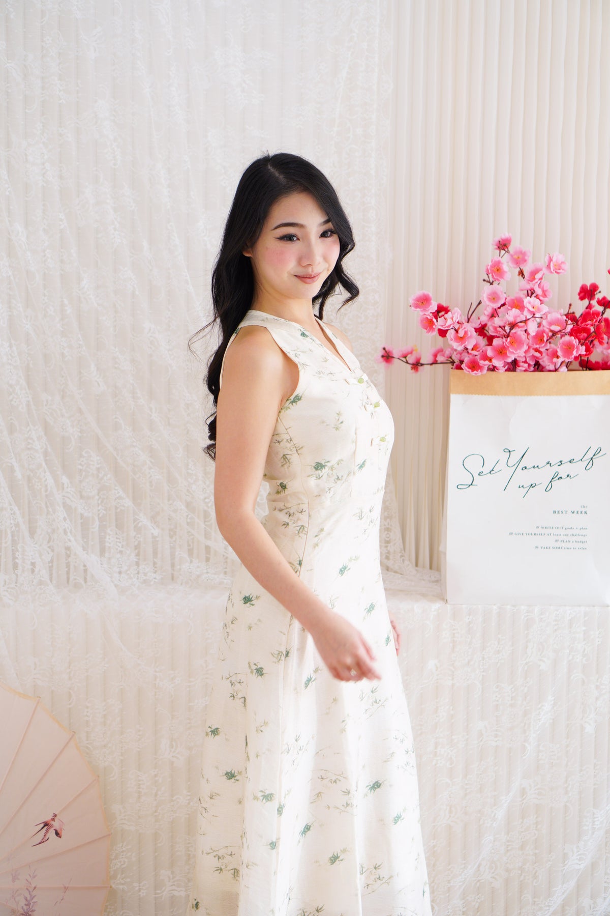 Zhu Qing Floral Modern Cheongsam A-Line Dress in Cream and Green