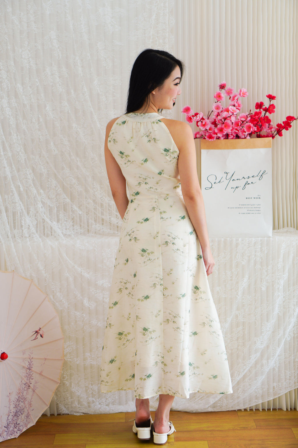 Zhu Qing Floral Modern Cheongsam A-Line Dress in Cream and Green