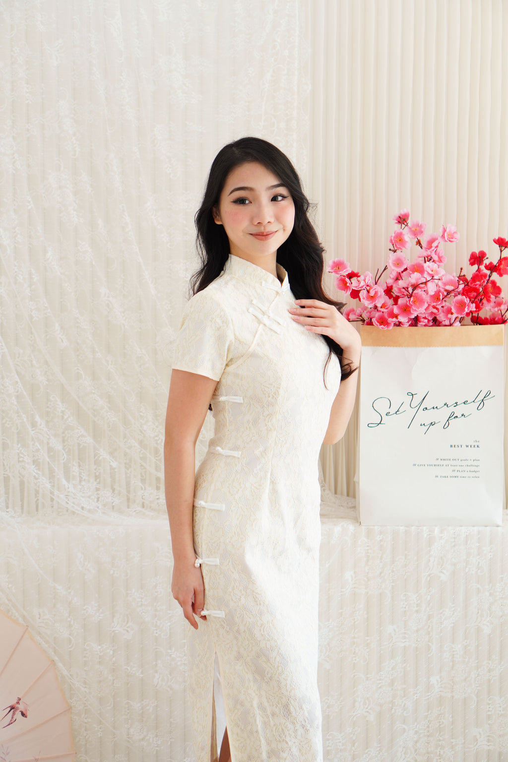 Shang Yi 2 Piece Set Short Sleeves Cheongsam with Cape in Cream White