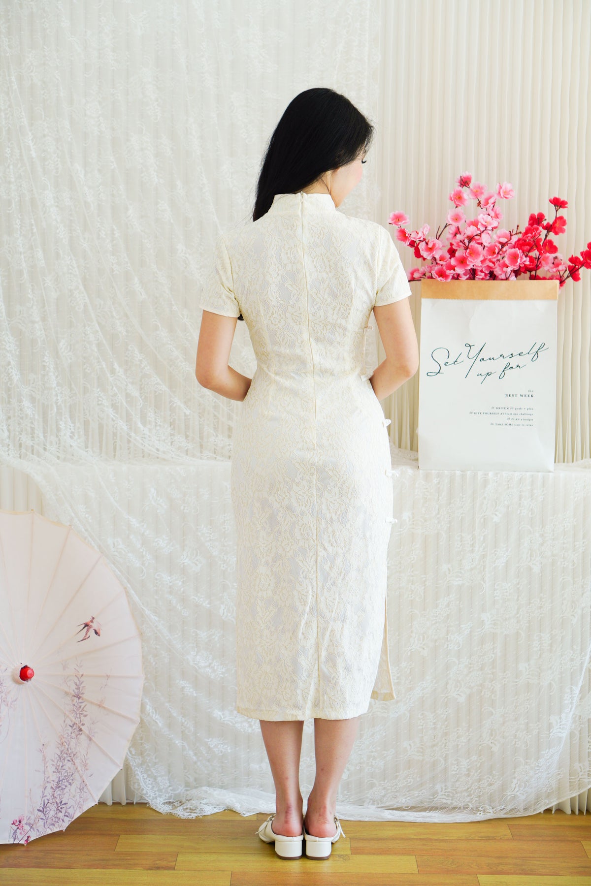 Shang Yi 2 Piece Set Short Sleeves Cheongsam with Cape in Cream White