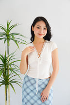Siekka V Neck Padded Lace Ribbon Short Sleeves Top in White