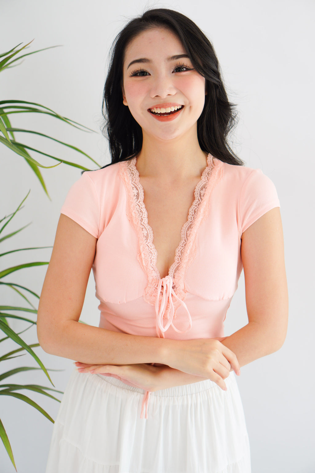 Siekka V Neck Padded Lace Ribbon Short Sleeves Top in Pink