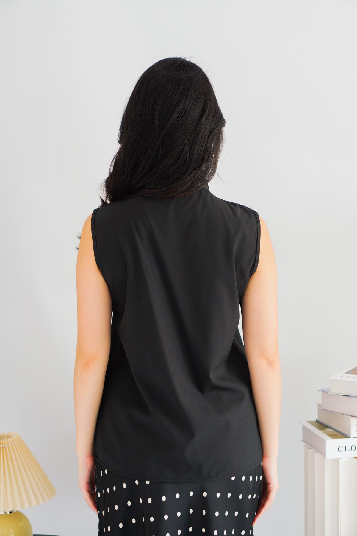 Rinda Sleeveless Bow Tie Top in Black