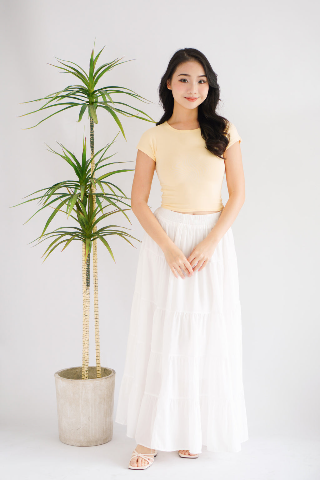 Viv Basic Round Neck Crop Top in Light Yellow