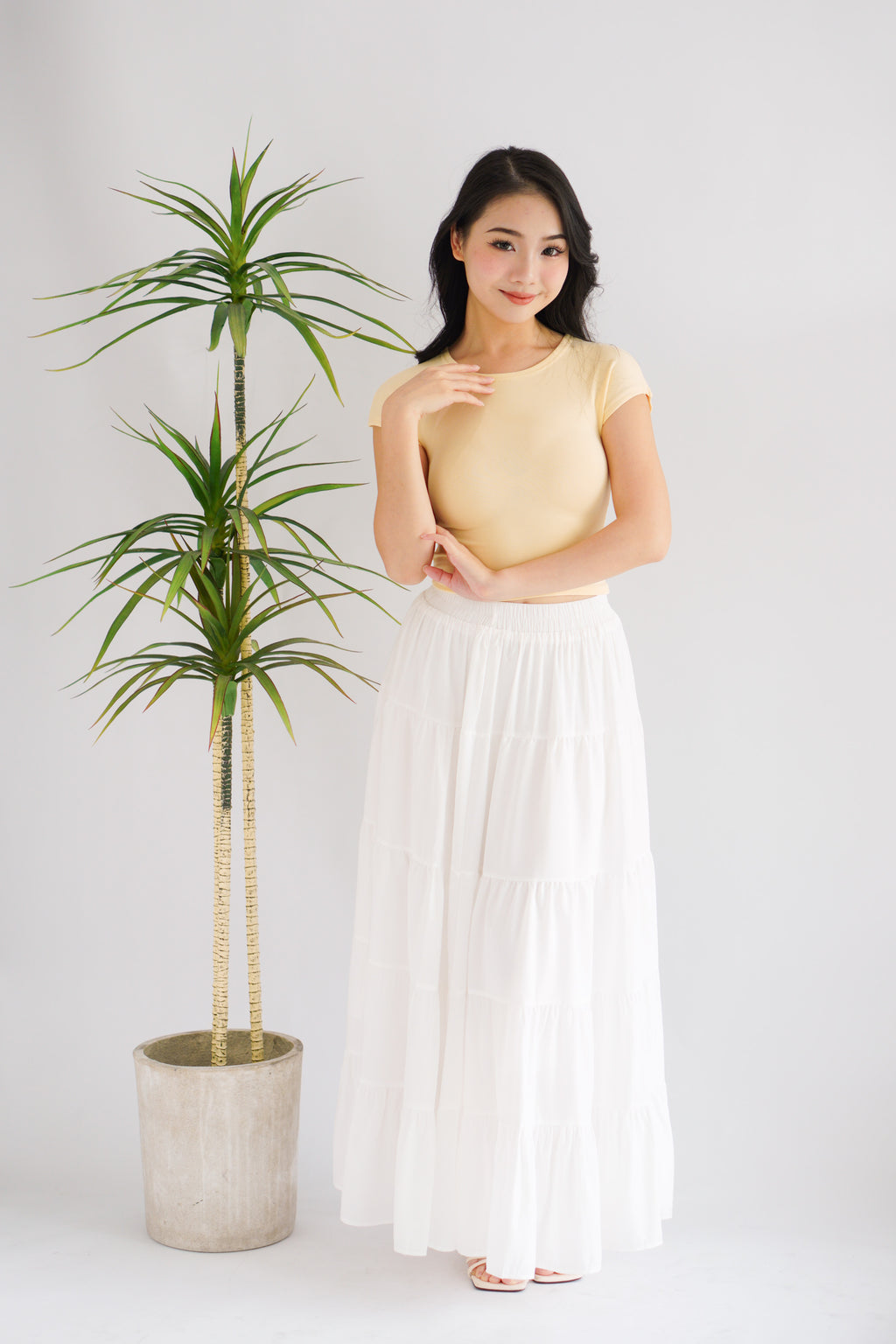 Viv Basic Round Neck Crop Top in Light Yellow