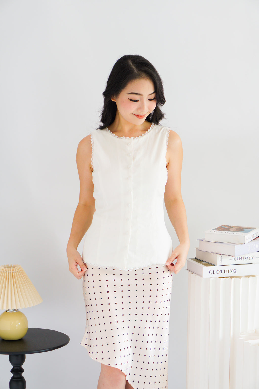 Marlianne Sleeveless Button Down Top in White
