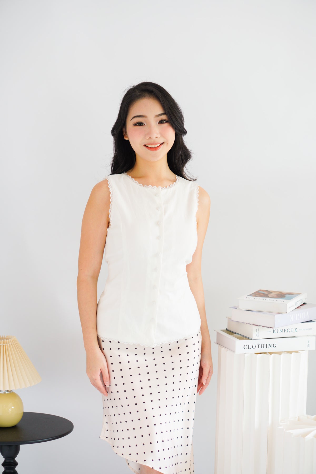Marlianne Sleeveless Button Down Top in White