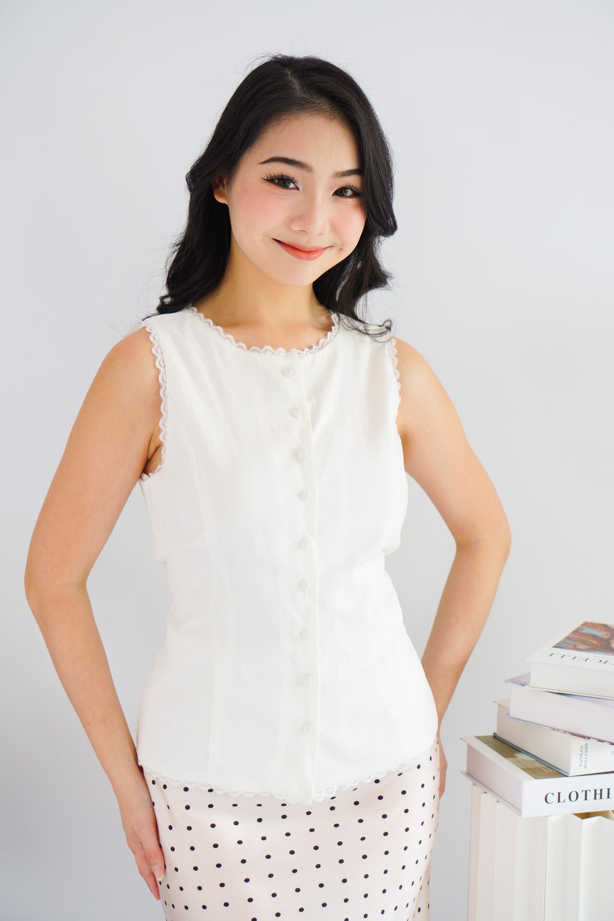 Marlianne Sleeveless Button Down Top in White
