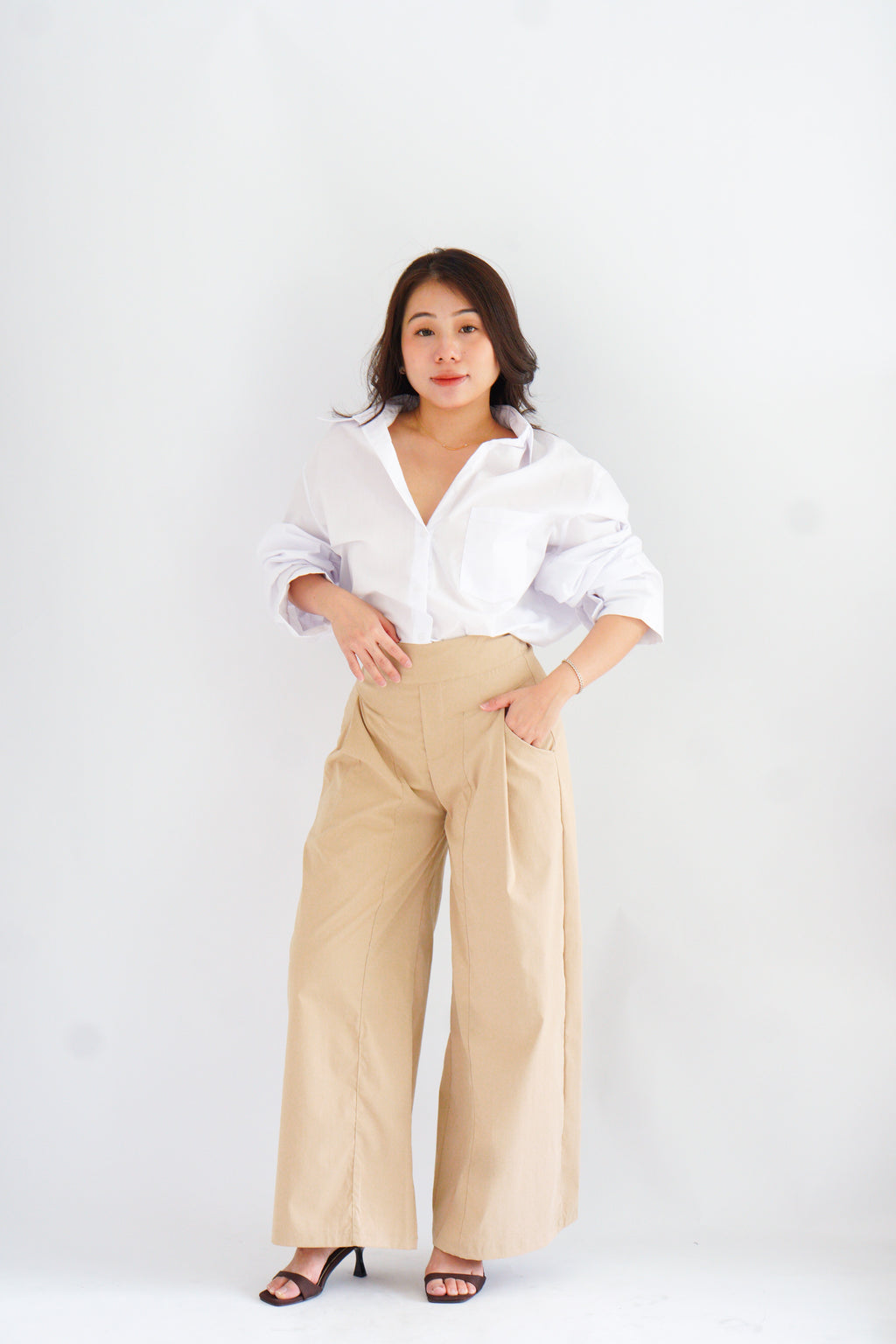 Koven Wide Legged Pants in Light Khaki