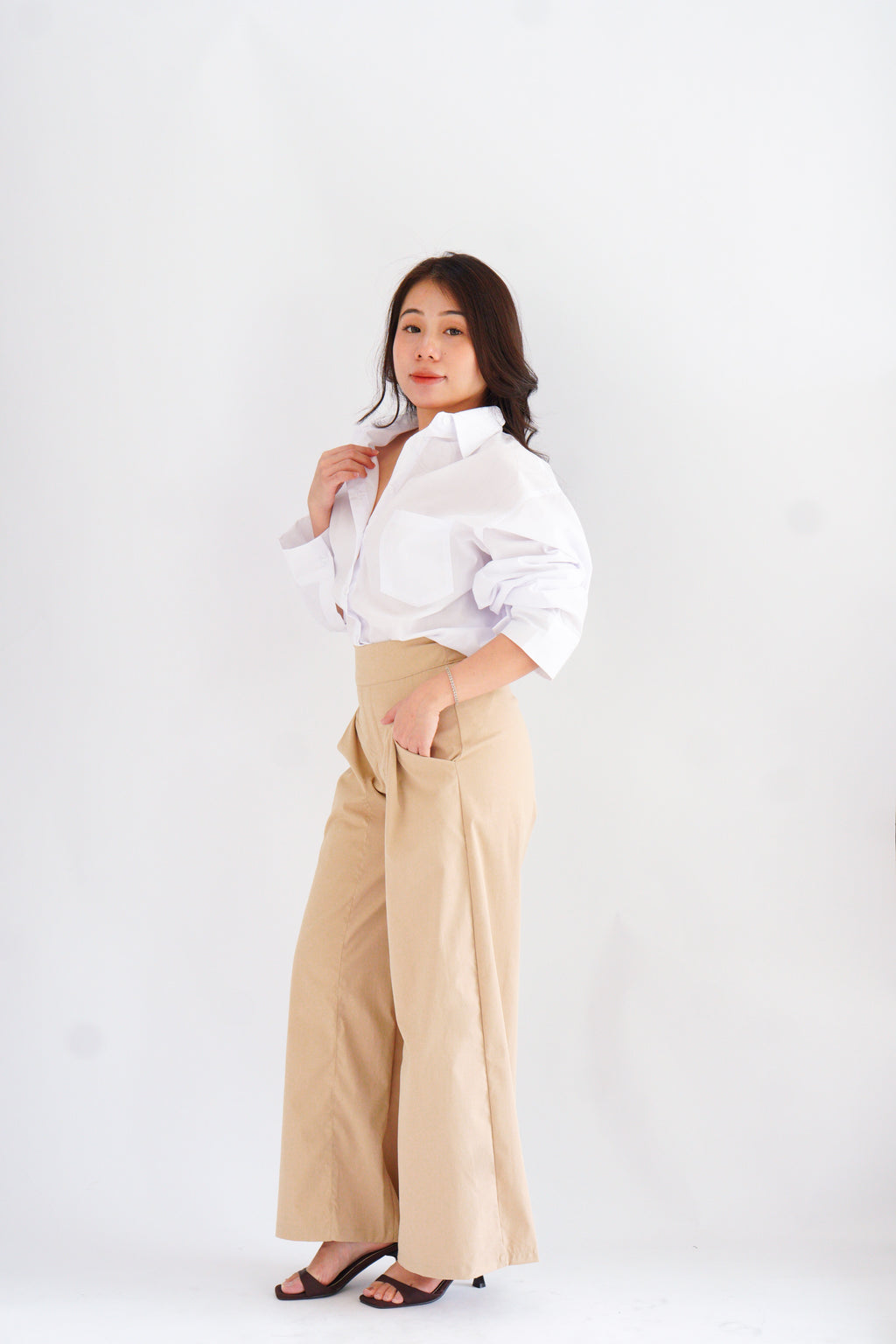 Koven Wide Legged Pants in Light Khaki
