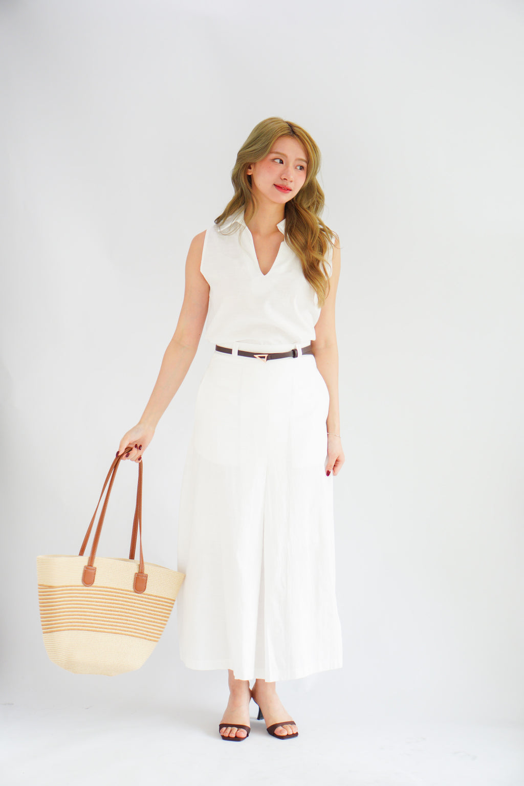 Norae Collar V Neck 2 Piece Linen Skirt Set in White