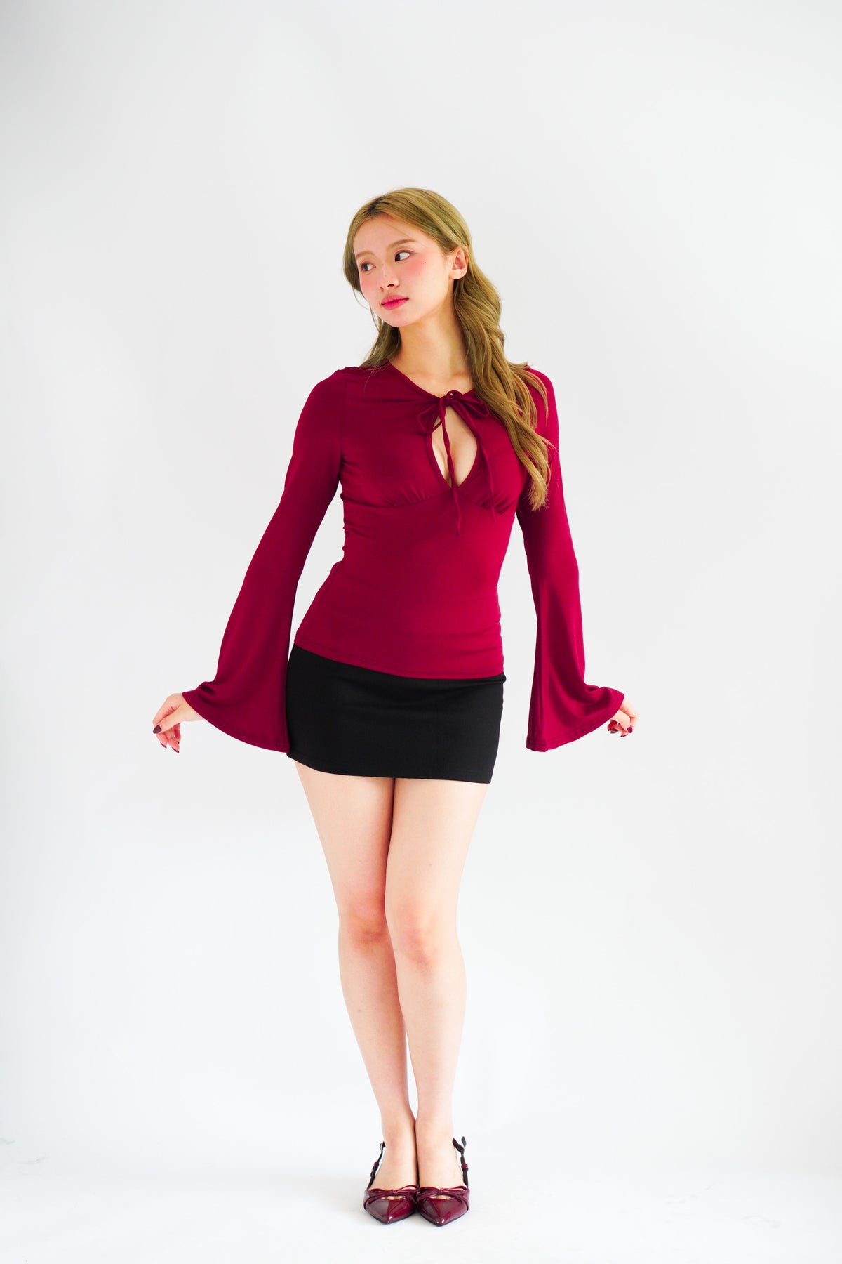 Veya Front Tie Cutout Long Sleeve Top in Maroon