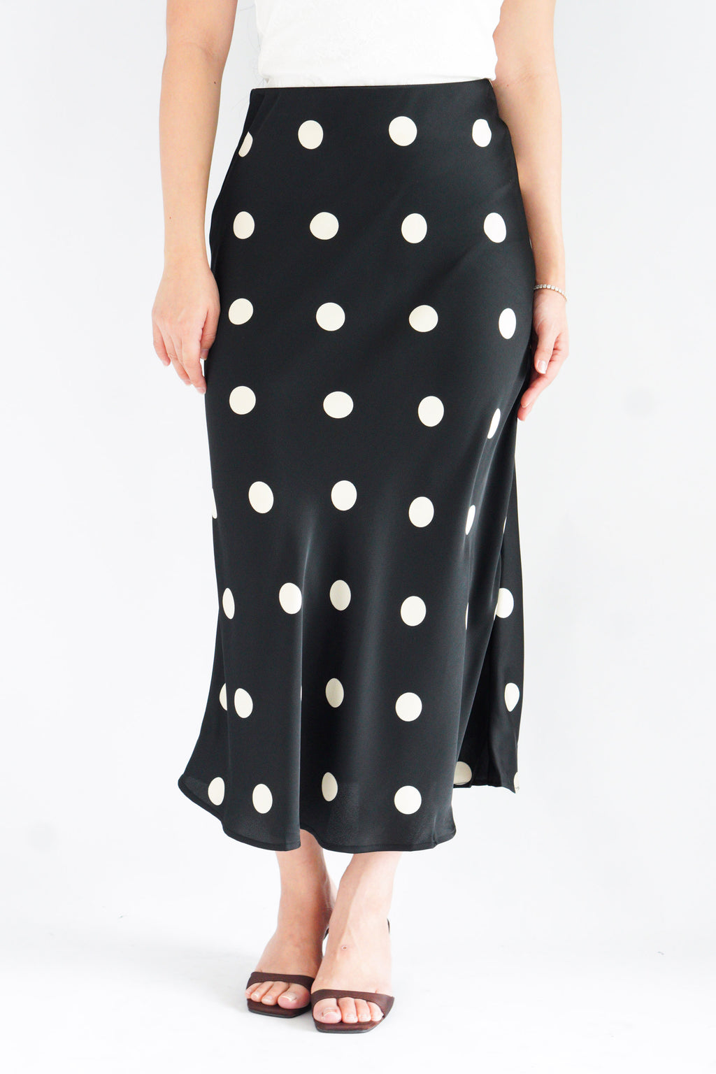 Savi Midi Skirt with Large Polkadot in Black