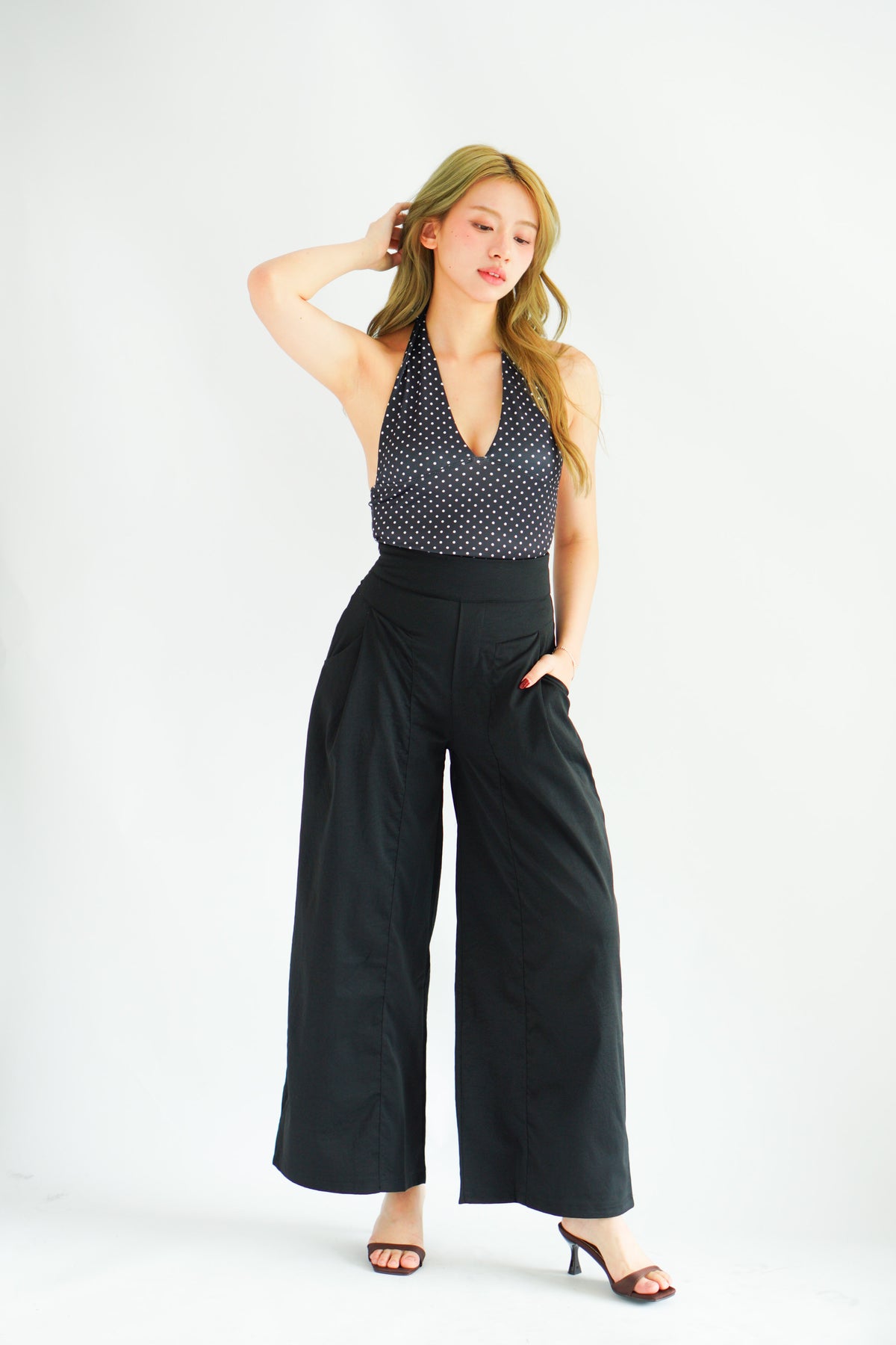 Koven Wide Legged Pants in Black