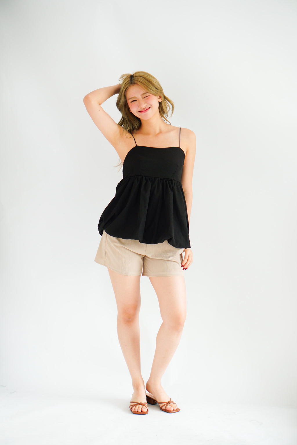 Zol Shorts in Brown