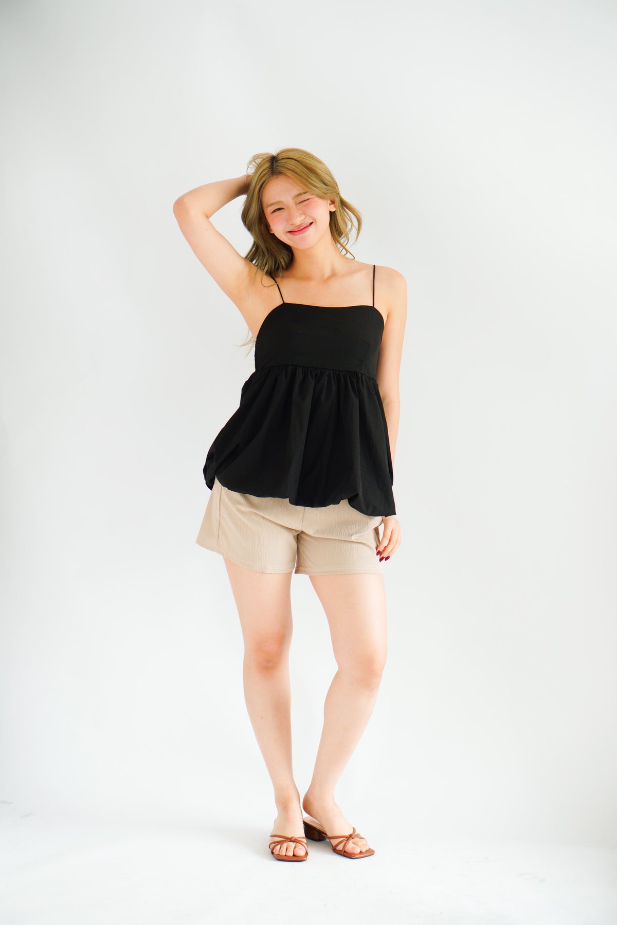Zol Shorts in Brown