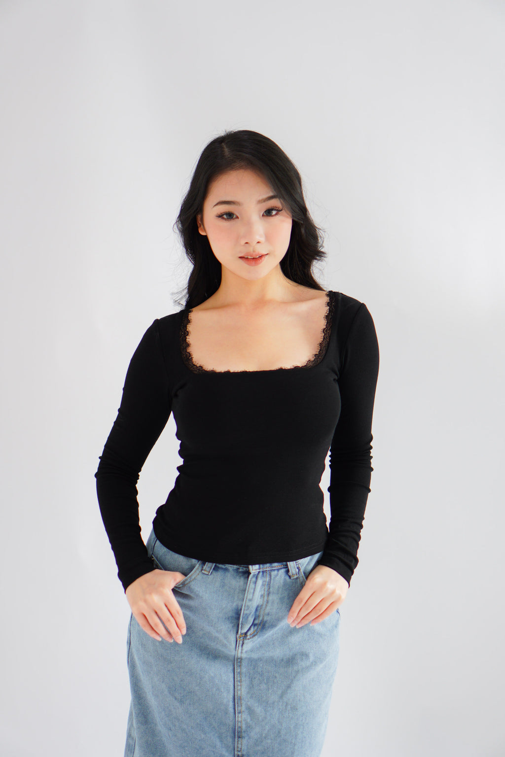 Frinda Square Neck Padded Long Sleeve Top with Lace in Black