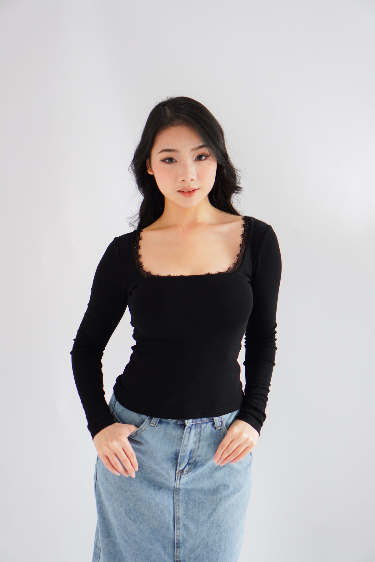 Frinda Square Neck Padded Long Sleeve Top with Lace in Black