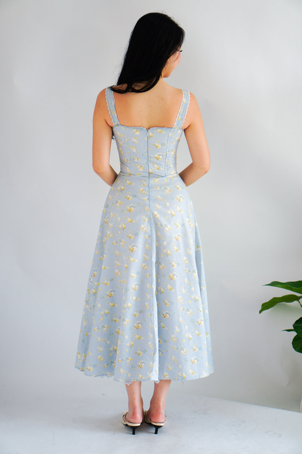 Amelie Floral Lace Maxi A-Line Dress in Blue