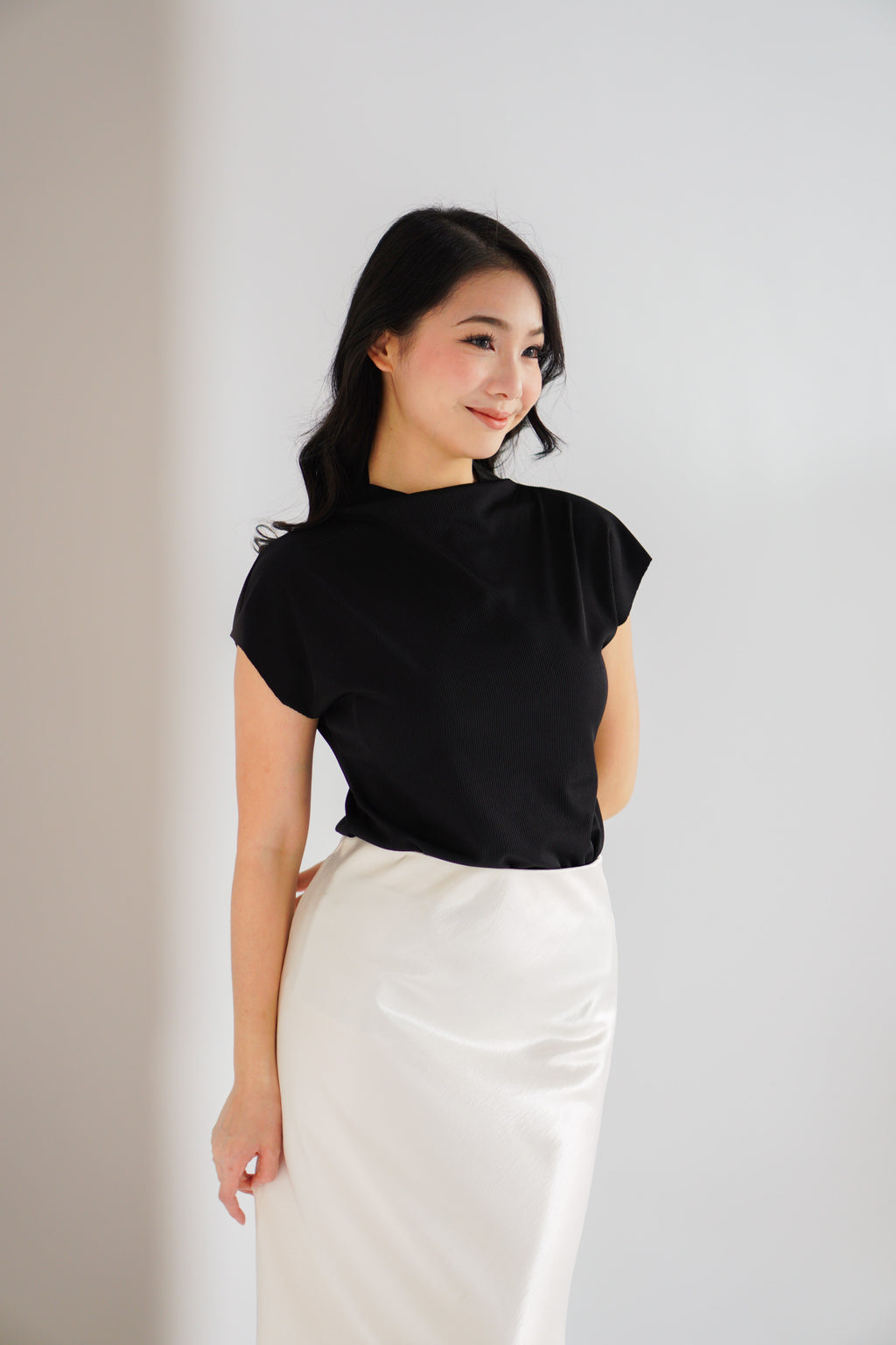 Finny High Neck Top in Black