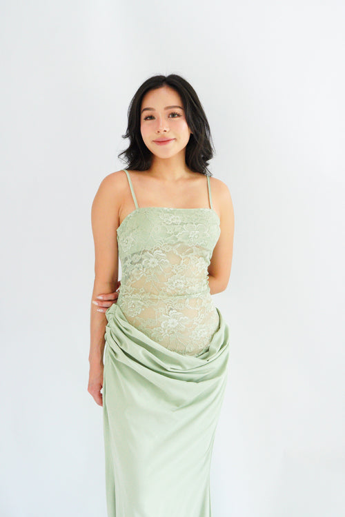 Cloveria Lace Ruched Waist Maxi Dress in Green