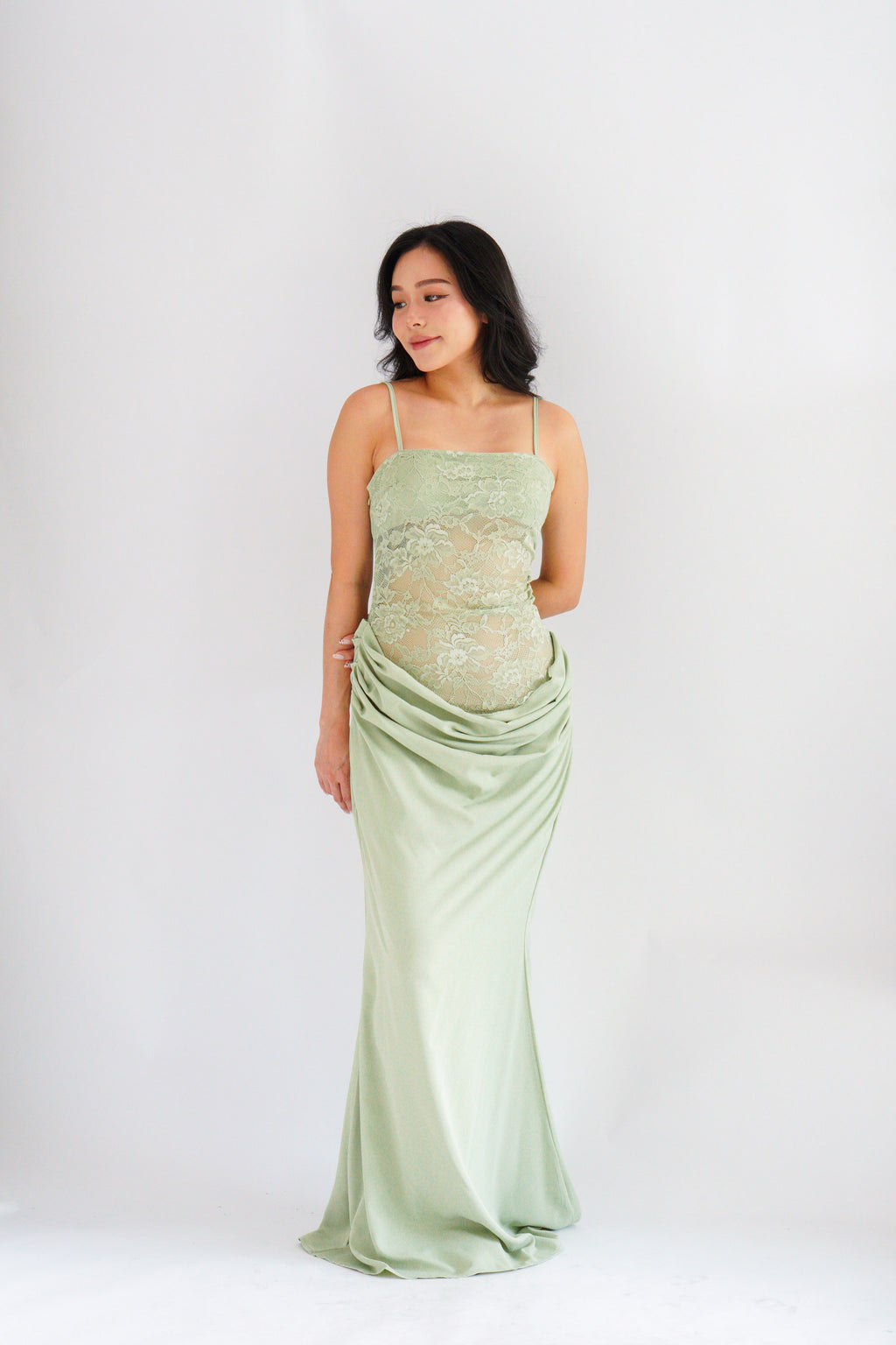 Cloveria Lace Ruched Waist Maxi Dress in Green