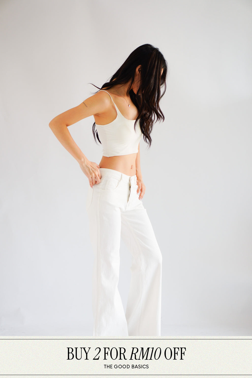 Mia Low Waist Wide Legged Jeans in White