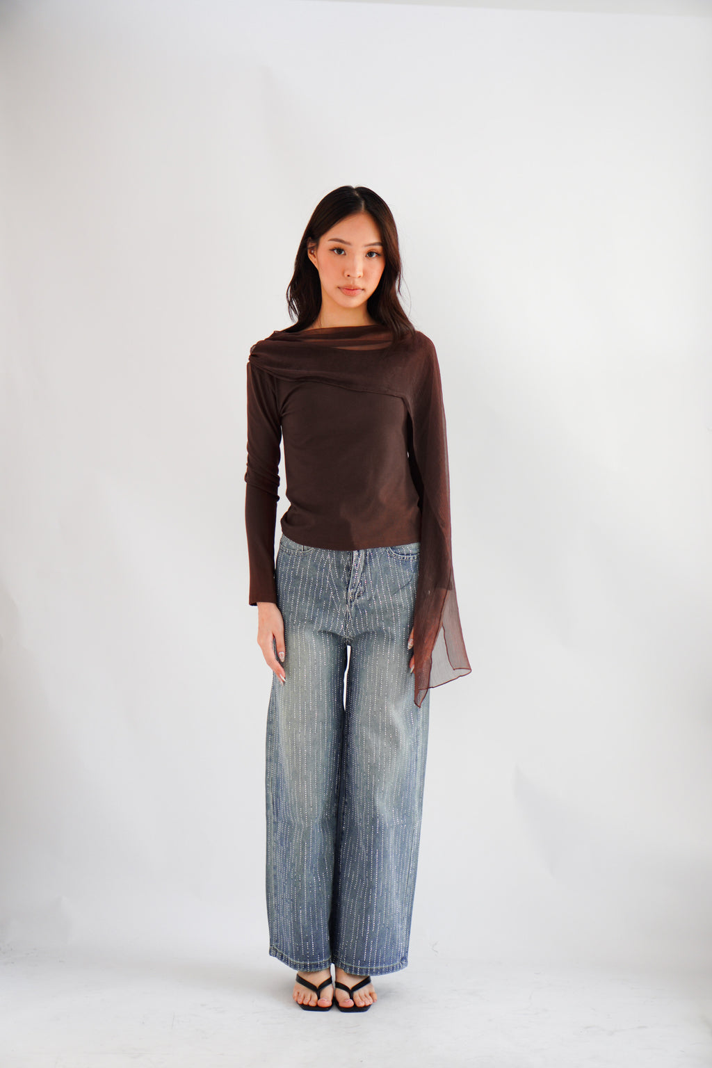 Lumi Wide Legged Embellished Jeans in Dark Blue