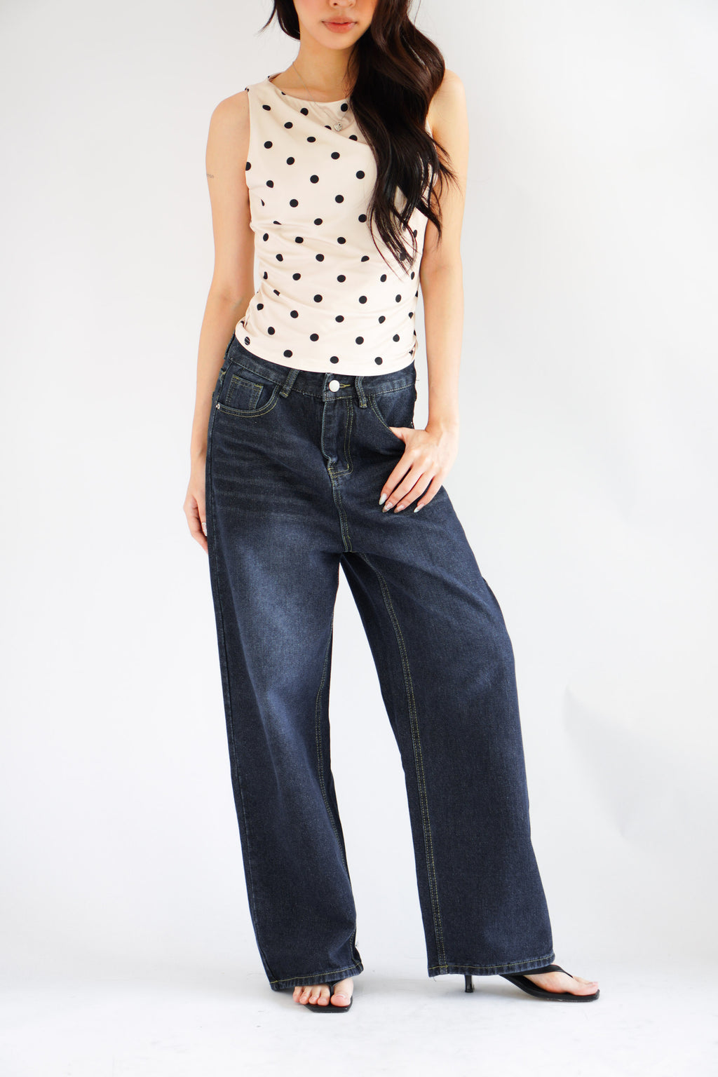 Bron Wide Legged Jeans in Dark Blue