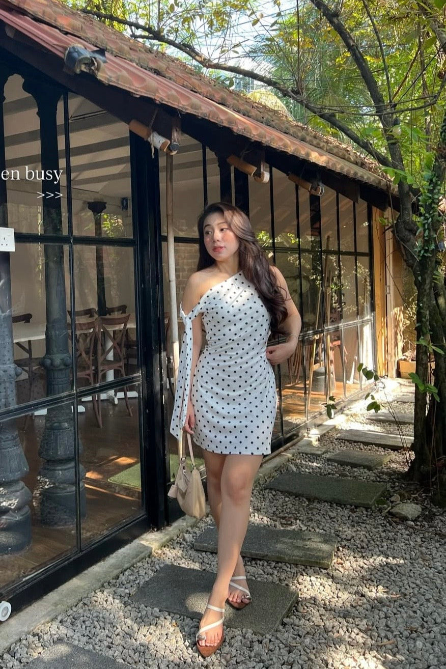 Miuzy Dress - As Seen On @ceciliaooi_