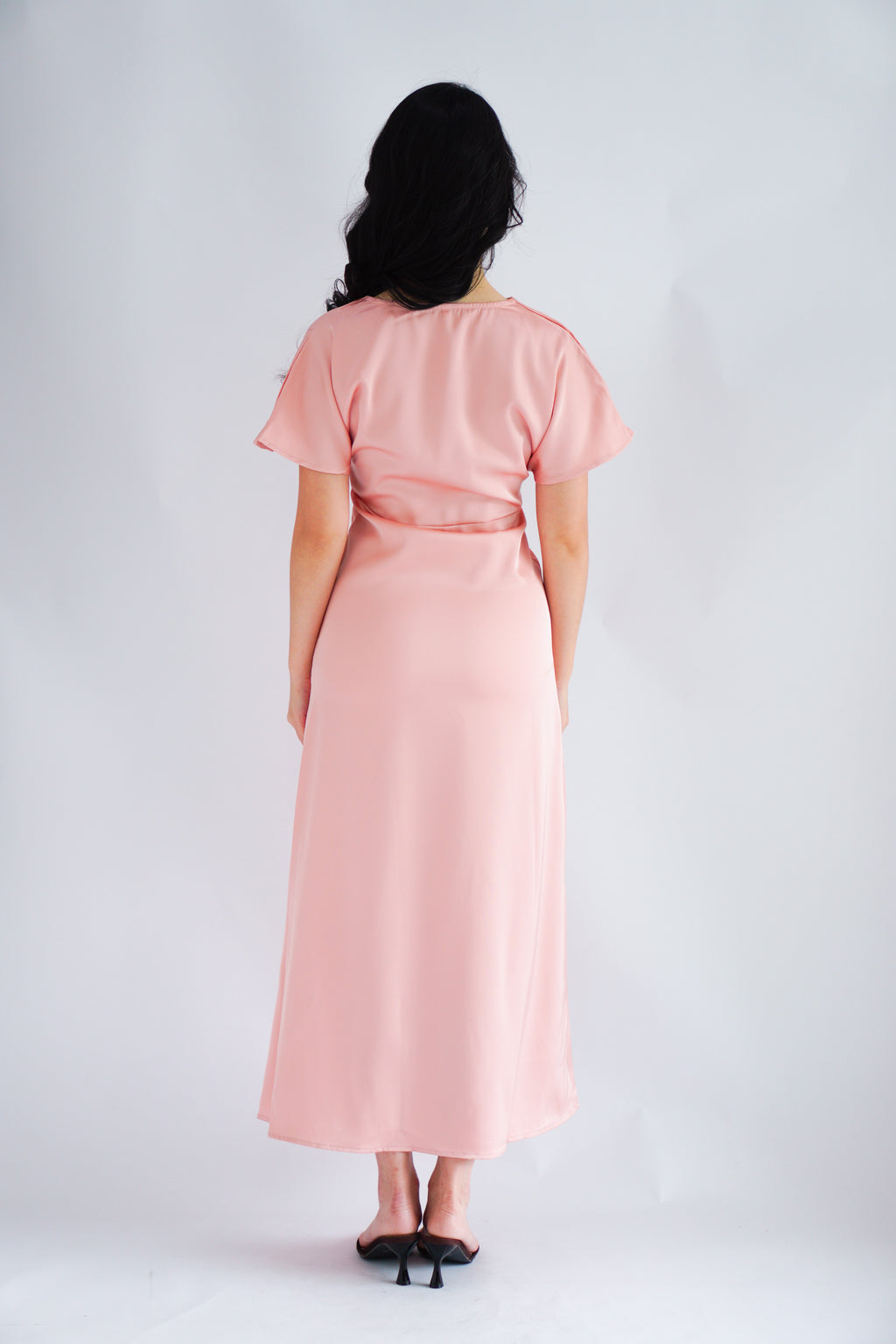 Ophie Deep V Satin Maxi Dress in Pink