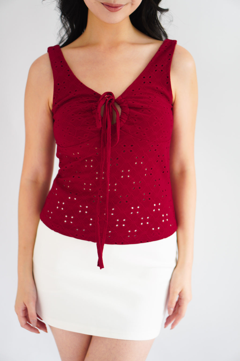 Vincy Eyelet Lace Camisole Top in Red