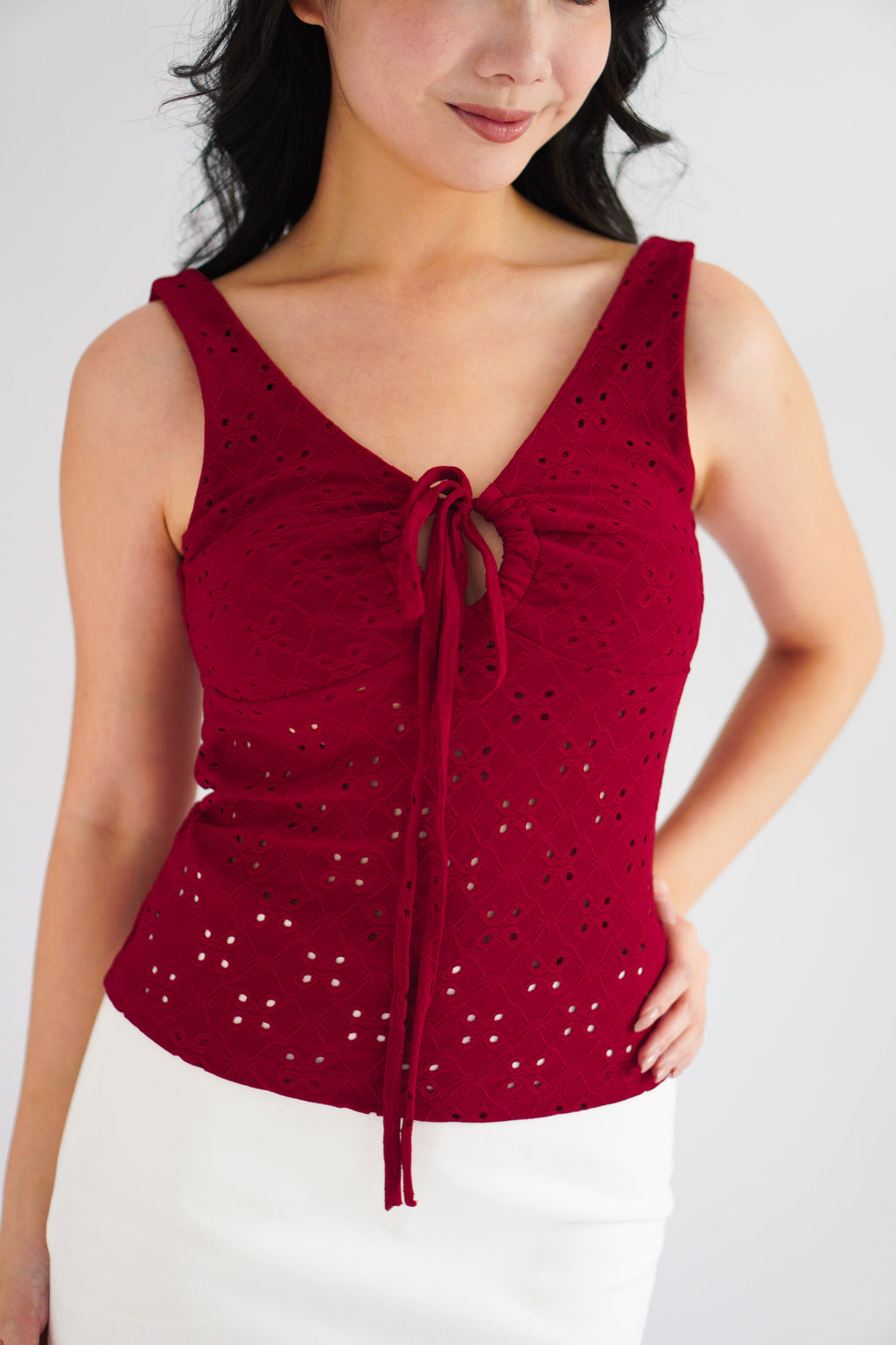 Vincy Eyelet Lace Camisole Top in Red