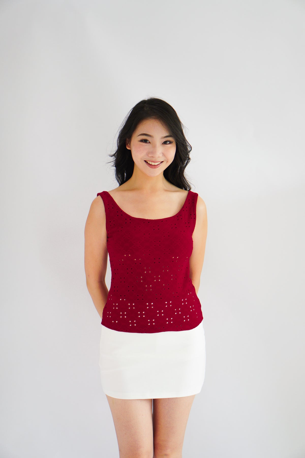 Vincy Eyelet Lace Camisole Top in Red