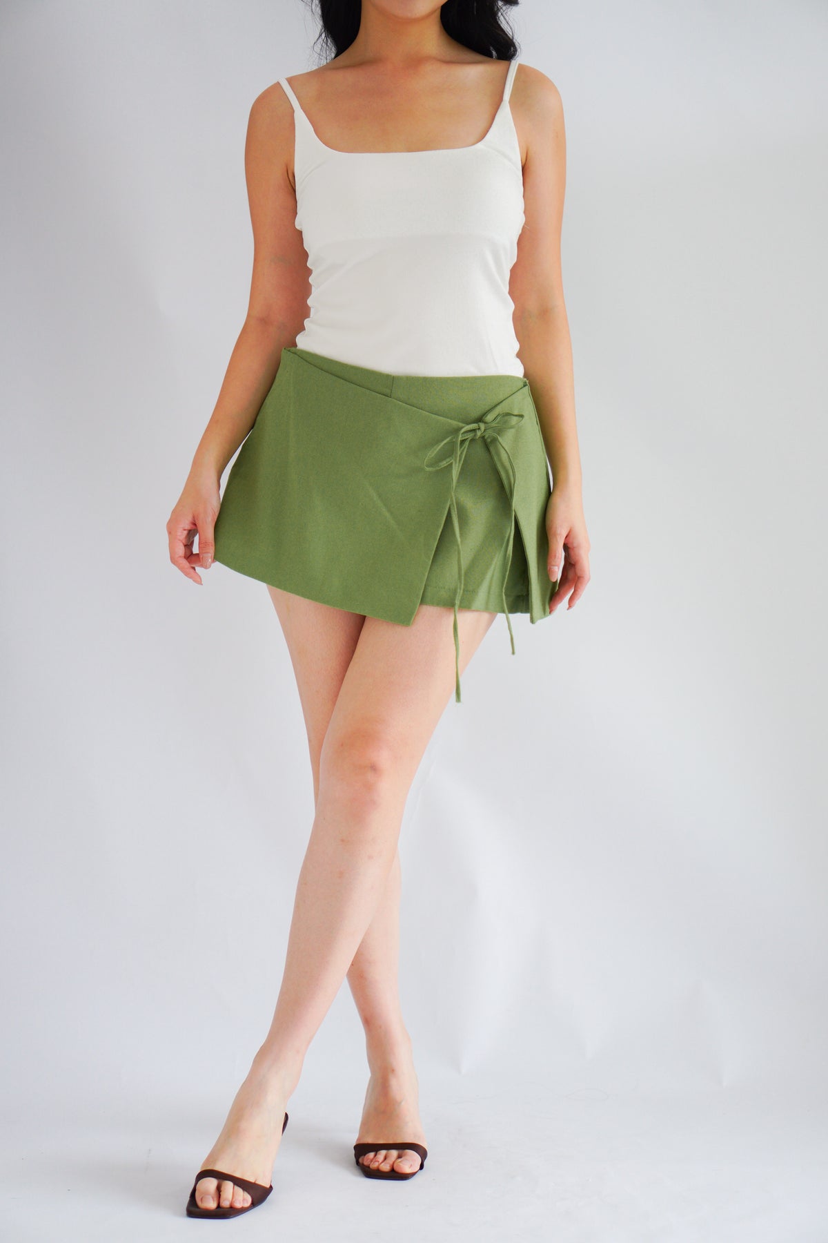 Miss Pistachio Mini Linen Low Waist Skort in Green